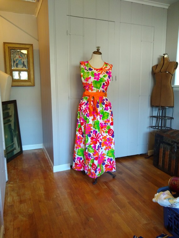 1970's Design House wrap dress 100% cotton / Vint