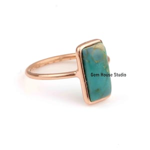Anillo de turquesa de Arizona: plata de ley bañada en oro rosa, piedra rectangular