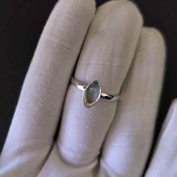Bague Ovale En Argent - Guiot De Bourg