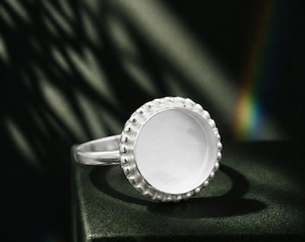 Sterling Silver Round Signet Ring, Blank Bezel Ring, Engravable Ring, Minimalist Silver Ring, Custom Jewelry Gift, Adjustable Ring for Women