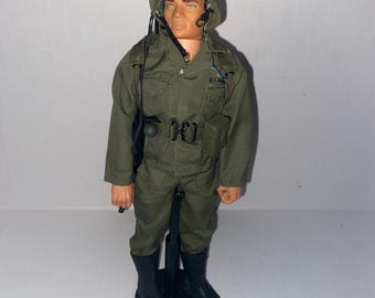 1998 21st Century Toys 12 Inch G I Joe Soldier With Accessories
