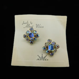 Jaren 60 Weiss Aurora Borealis Scatter Pins in ruitvorm op originele kaart!  NOS!