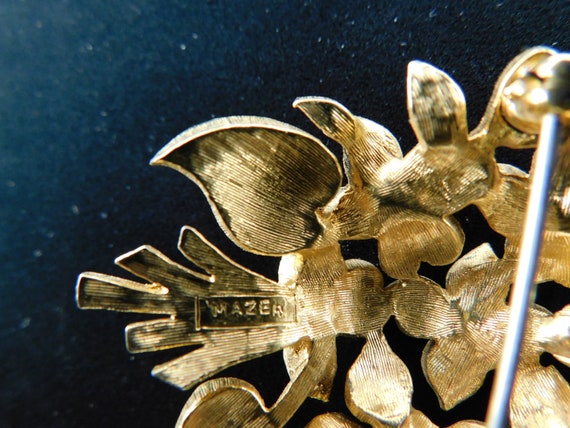 Signed Mazer Flower Bouquet Pendant/Pin! View 4