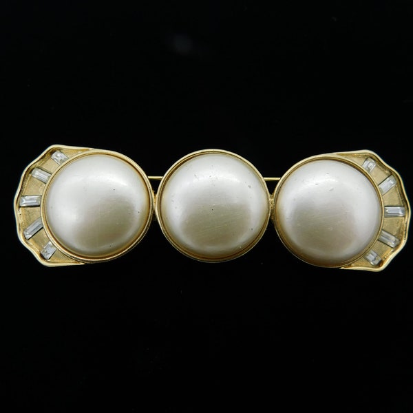 1980's Signed Trifari Deco Revival Mabe Pearl and Rhinestone Baguette Bar Pin!