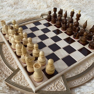 Wooden chess set, Round Chessboard, Travel mini chess board, Chess board Sycamore, Gift for him