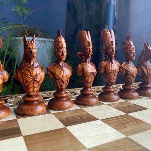 Oorlog van de farao's schaakstukken, Egyptisch houten schaak, houtsnijwerk schaakstukken set, schaakspel met opslag, kerstcadeau