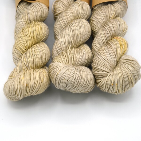 sand dune, 100% pure merino wool, 400m, 100g, hand dyed, superwash, Fingering/Socks, Mulesing Free