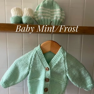 Newborn baby set 100% WOOL, Hand Knitted, Unisex Baby Clothes, Newborn Hospital Outfit, Coming home outfit, Baby shower zdjęcie 8