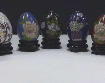 Reihe von 10 Eiern in verschiedenen Farbe cloisonné