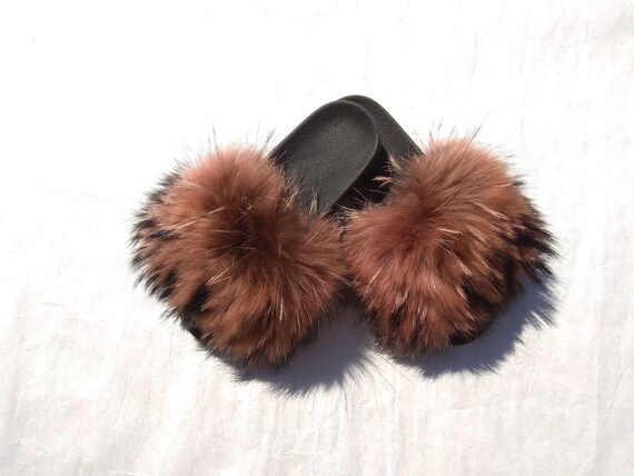 Fourrure de vraie nageoire raton laveur qui coulisse de fourrure, fourrure chaussons, chaussures de fourrure duveteuse, flip flop, chaussures de fourrure, chaussures femmes, mules de fourrure | Au Premier Rang Parmi Les Produits Similaires
Fourrure de vraie nageoire raton laveur laveur laveur qui coulisse de fourrure, fourrure chaussons, chaussures de fourrure duveteuse, flip flop, chaussures de fourrure, chaussures femmes, mules de fourrure | Au Premier Rang Parmi Les Produits Similaires
03f934