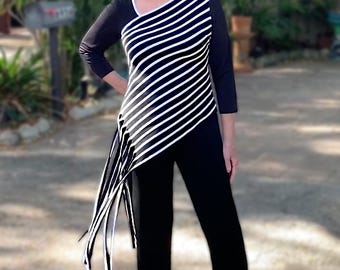 striking asymmetrical Stripe shredded Fringe Top