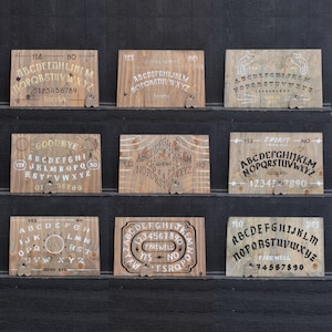 OUIJA Brettchen 9 Styles mit Planchette