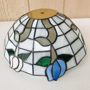 Luminaire suspendu vintage vitrail tulipes plomb bleu rose blanc 12