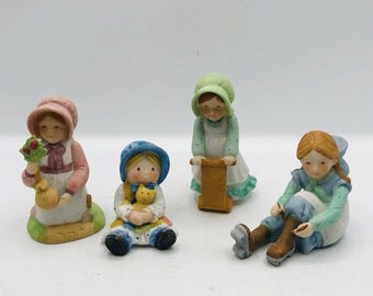 Vintage Holly Hobbie Figurines 3 Inch Miniatures Collection Series XI Lot of 4