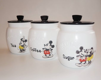 Mickey & Minnie Kilner Round Kilner Push Lid Tea Canister Set 850ml Mickey Red Shorts Design