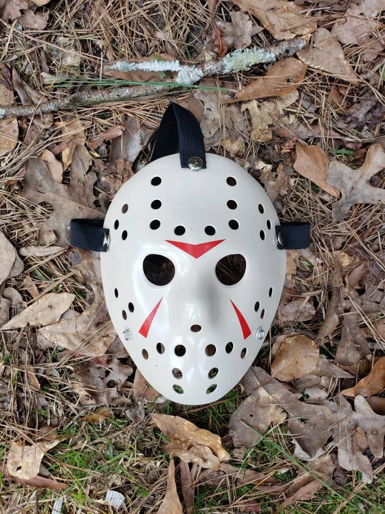 HOW TO: CUSTOMIZE A JASON HOCKEY MASK USING VINYL ! SUPER EASY! 