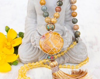 Energia solare 108 Mala. Agata di pizzo pazzo, calcite dorata, pirite, chakra del plesso solare, guarigione Japa Mala, macrame, meditazione, gioielli yoga,