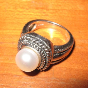 Vtg. Michelle Albala Women&#39;s Size 7 Sterling Silver Button Frame Pearl Solitaire Ring 7g
