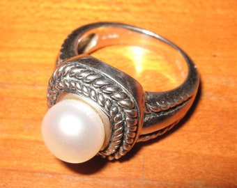 Vtg. Michelle Albala Women's Size 7 Sterling Silver Button Frame Pearl Solitaire Ring 7g