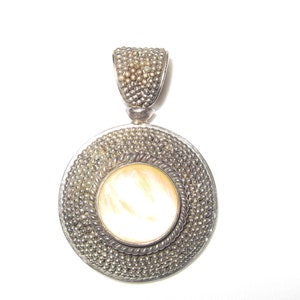 Suarti BA Bali Sterling Silver Round Mother of Pearl Slide Pendant Good Vintage Condition