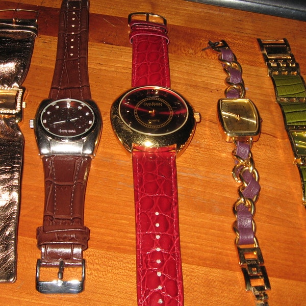 5 Joan Rivers Classic V377 Mixed Womens Watch Collection - Need New Batteries - Vintage