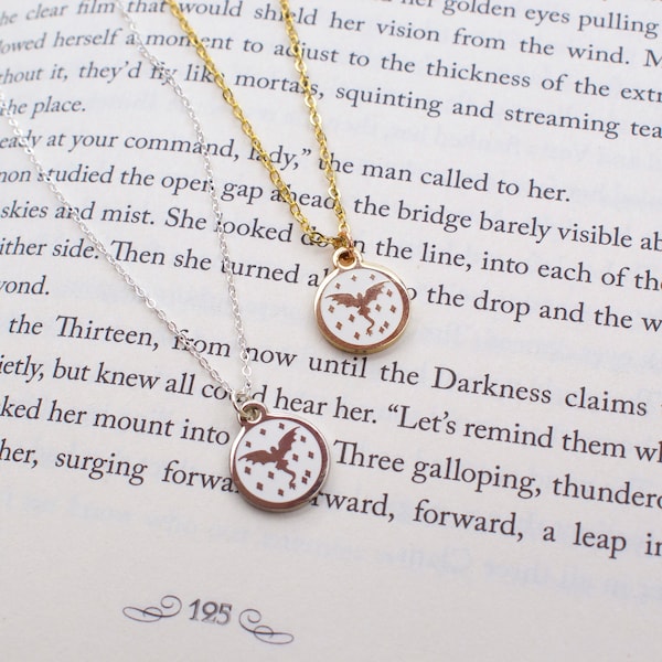 Throne of glass necklace, the thirteen, acotar, manon blackbeak