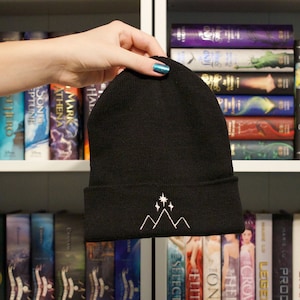 ACOTAR Hat - Velaris Mountains