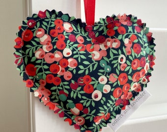 Prêt à poster Liberty Wiltshire coeur lavande sacs/Saint-Valentin/cadeau de l'enseignant/anniversaire
