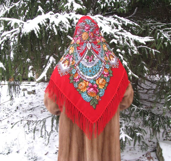 Red Pavlovo Posad head scarf for women Ukrainian … - image 5