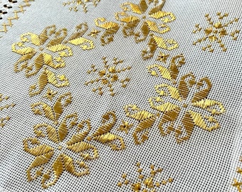 Rushnyk de mariage ukrainien Serviette en coton brodée à la main Broderie slave au point de croix Décor icône blanc doré