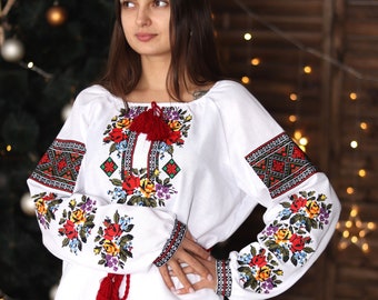 Rumänische bestickte Bluse für Frauen Ukrainische ethnische Vyshivanka mit Rosen Weiß slawische Hochzeitskostüm Folk Ostergeschenk