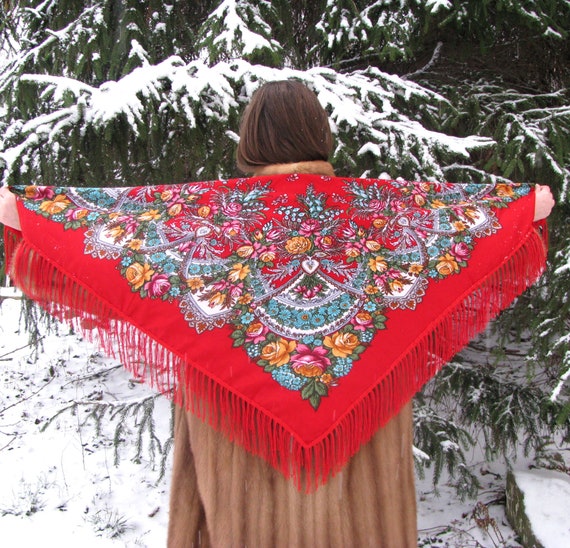 Red Pavlovo Posad head scarf for women Ukrainian … - image 3