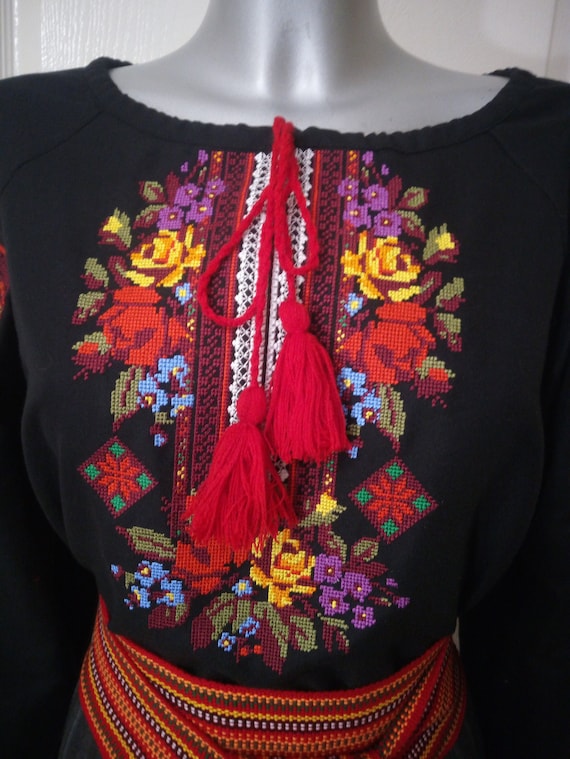 "Feeën dragen laarzen" Kleding Dameskleding Tops & T-shirts Blouses Handgeborduurde Roemeense boerenblouse 