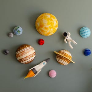 3D Solar System Wall Decor: Felt Planets, Rocket & Astronaut Nursery Art
