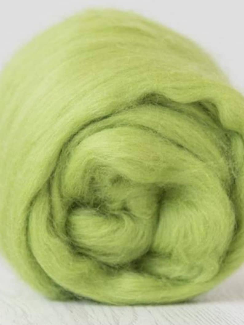 2 oz DyeingHouseGallery DHG Color: CAIPIRINHA combed sliver wool top Extra Fine Merino Wool Roving about 19 microns