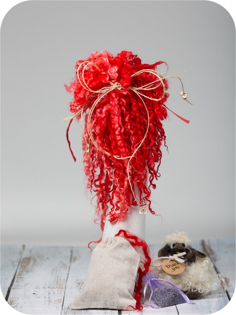 1 oz Doll Hair Locks for felting Wool Scarlet Hand Dyed Teeswater Wool Locks,9/'/'-11/'/'Long locks Felt Dreadlocks. Spin