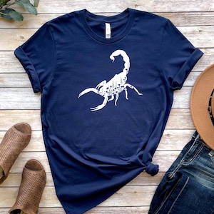 Camisa de escorpión para mujer, camisa de escorpión, regalo de escorpión, camiseta de escorpión, camiseta de escorpión, camisa de escorpión, camiseta de escorpión, escorpión floral