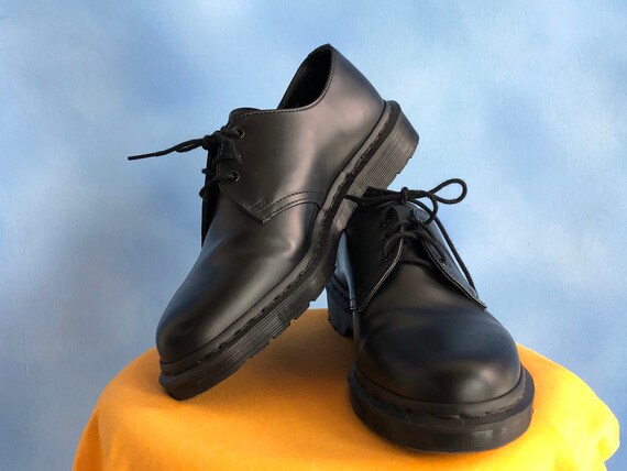 DOC MARTENS MONO 1461 // 3-eye doc martens 1461 |
