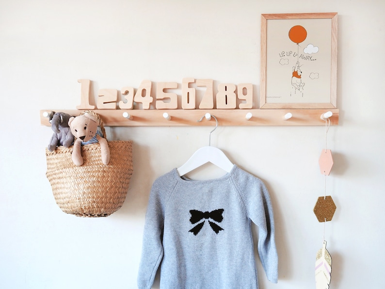 Kids Peg Rail Pine Wood Houten kinderkapstok, kleerhanger, muurbevestiging Peg rack, kinderkamer decor, kinderkamer decor, baby shower cadeau afbeelding 7