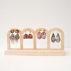 Displaystandaard voor oorbellen: displaystandaard voor oorbellen, standaard voor oorbellen, standaard voor haakoorbellen, opberger voor oorbellen, oorbellenrek voor dagelijks gebruik.