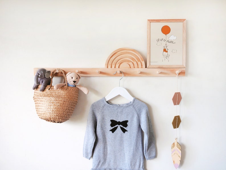 Kids Peg Rail Pine Wood Houten kinderkapstok, kleerhanger, muurbevestiging Peg rack, kinderkamer decor, kinderkamer decor, baby shower cadeau afbeelding 8