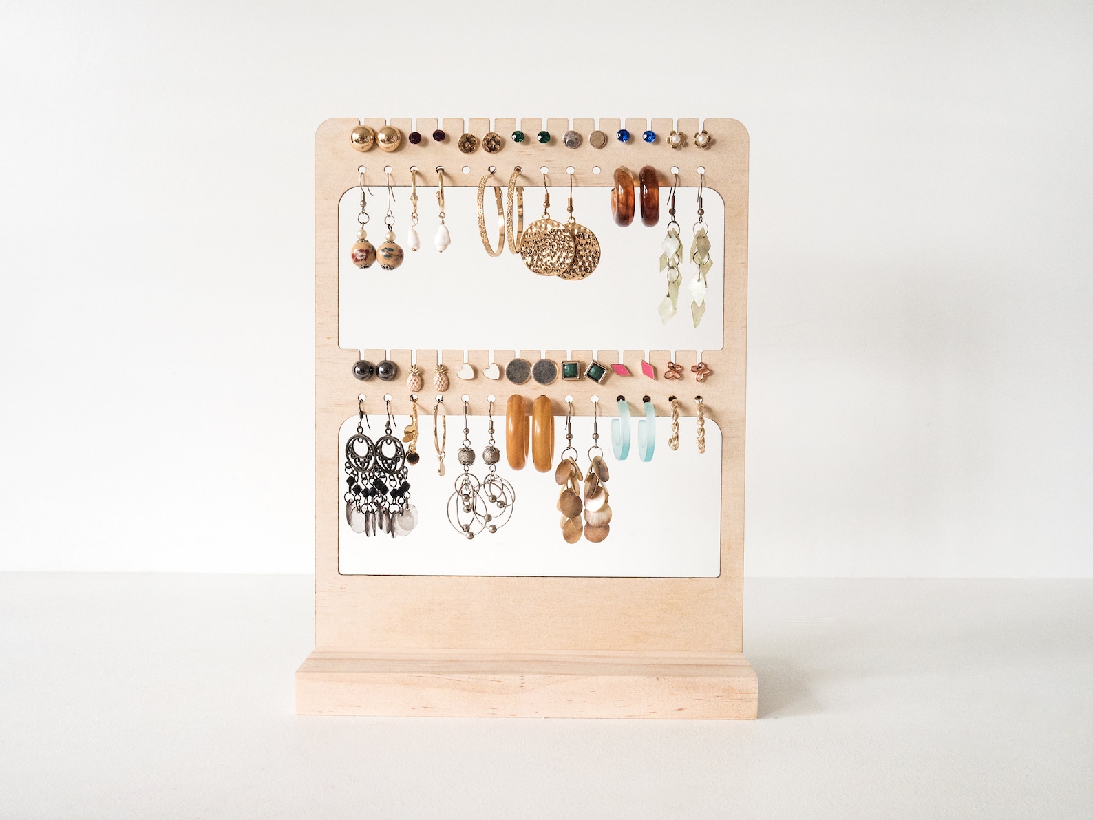 Ohrring Organizer Ständer 3-stöckig - Schmuck Display Mit 52 Plätzen Aus Metall Und Holz