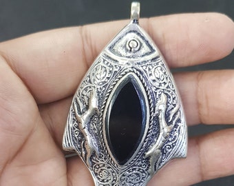 Unique Design Vintage Silver Plated Pendant With Natural Black Agate Stone From Afghanistan