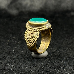 Amazing Brass Old Near Eastern Unique Ring With Old Green Agate Stone