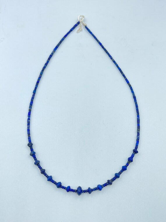 La Collana Fatta A Mano Fatta Delle Perle Variopinte Luminose Merino Naturali Asciutte Della Lana Feltro Ha Asciugato Le Palle 97767414 - Foto 3