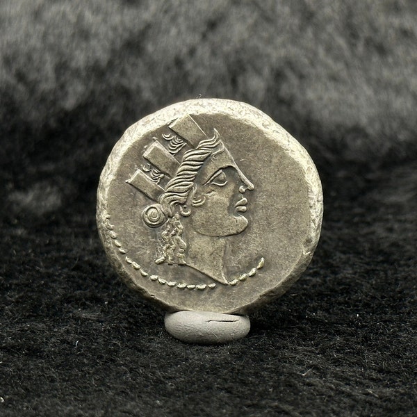 Wonderful Ancient Roman Queen Face Silver Plated Unique Big Coin
