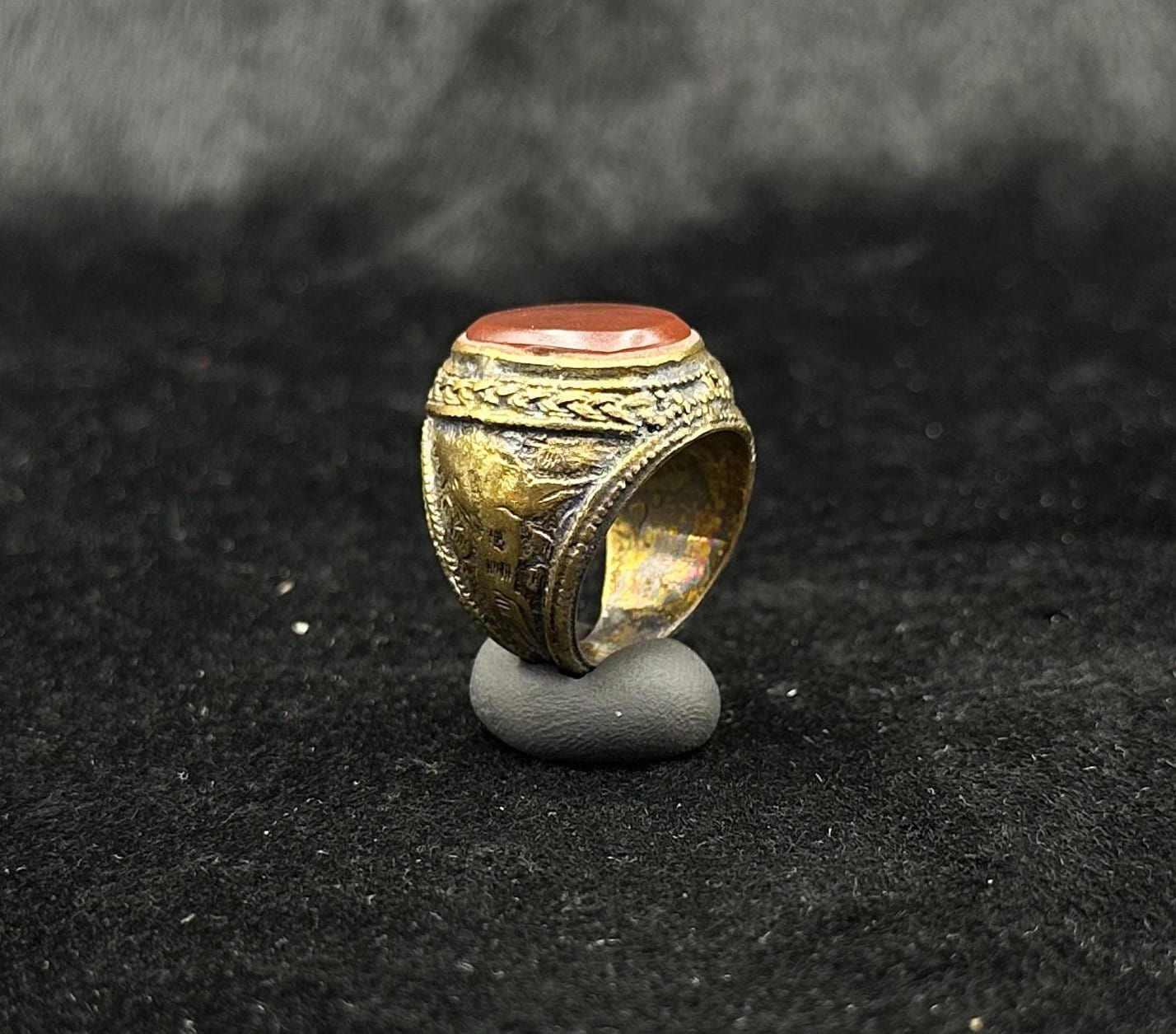 Bague Ancienne Vintage En Agate Rouge - Style Proche-oriental, époque Empire - Parfait état