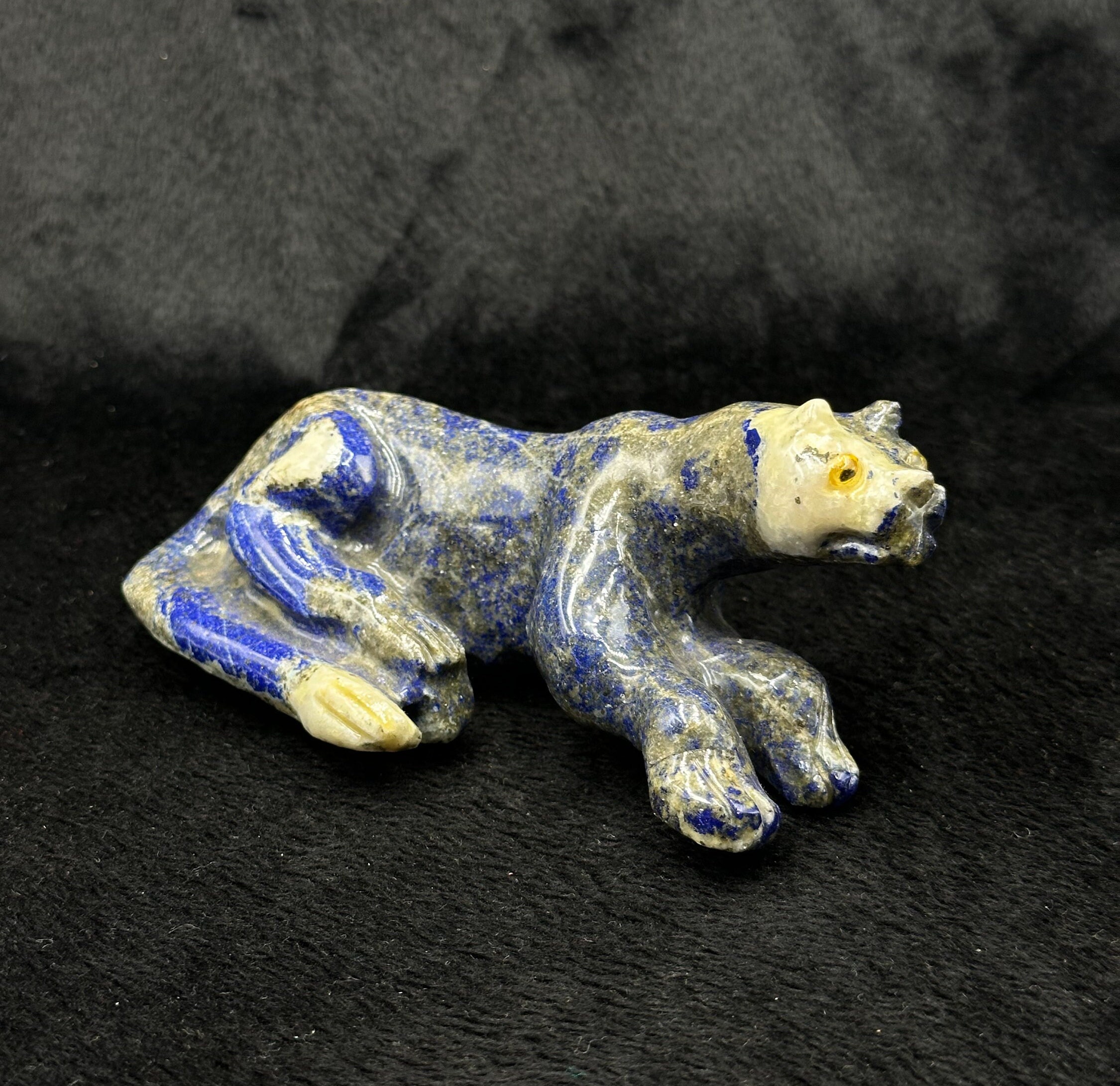 ヴィンテージの美しい天然ラピスラズリ石の手作り彫刻ライオン像