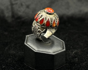 Very Old Handmade Unique Design Solid Silver Ring With Natural Carnelian Stone