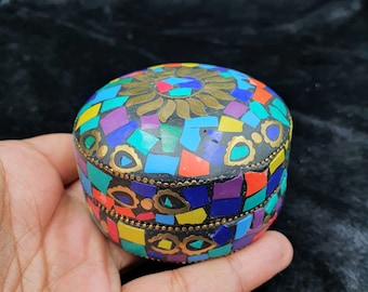 Beautiful Handmade Nepalese Box With Multi Colors Howlite Stone